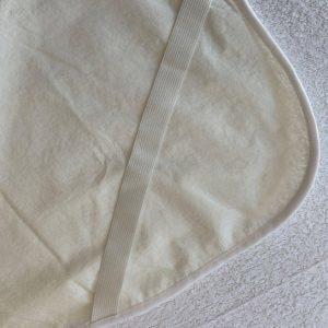 Saugfähiger Schutz für das Bett